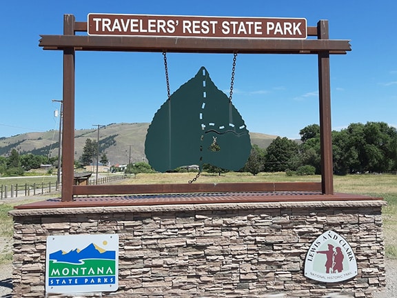 travelers rest sign