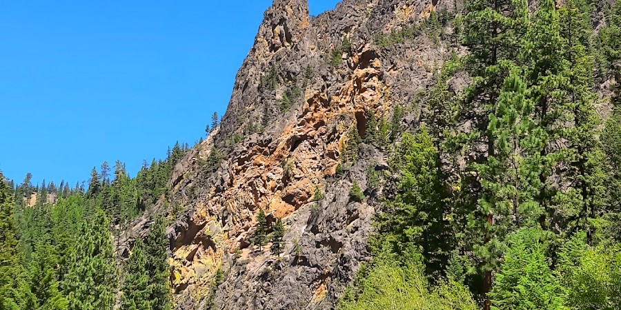 painted rocks at painted rocks reservoir