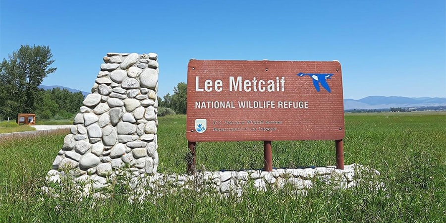 image of lee metcalf national wildlife refuge sign