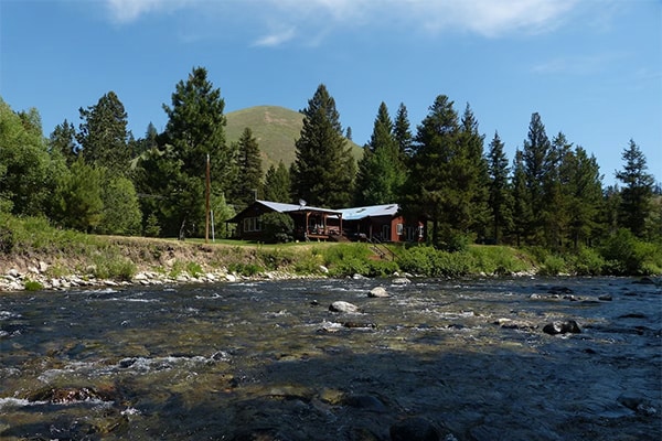 image of a cabin on the east fork of the bitterroot river