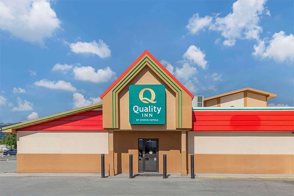 image of quality inn exterior