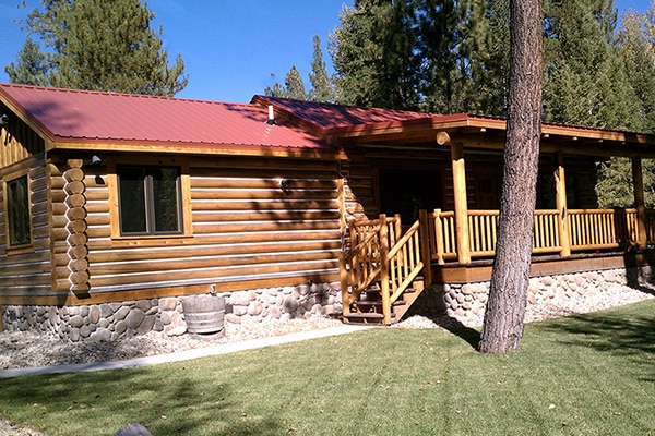 image of a pet friendly cabin in montana's bitterroot valley
