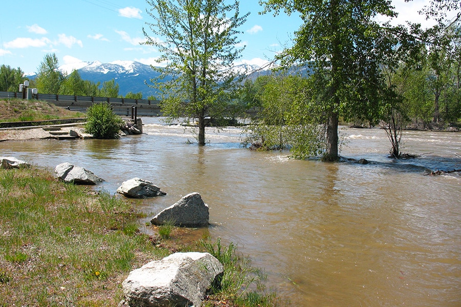 image of the bitterroot river at high water levels