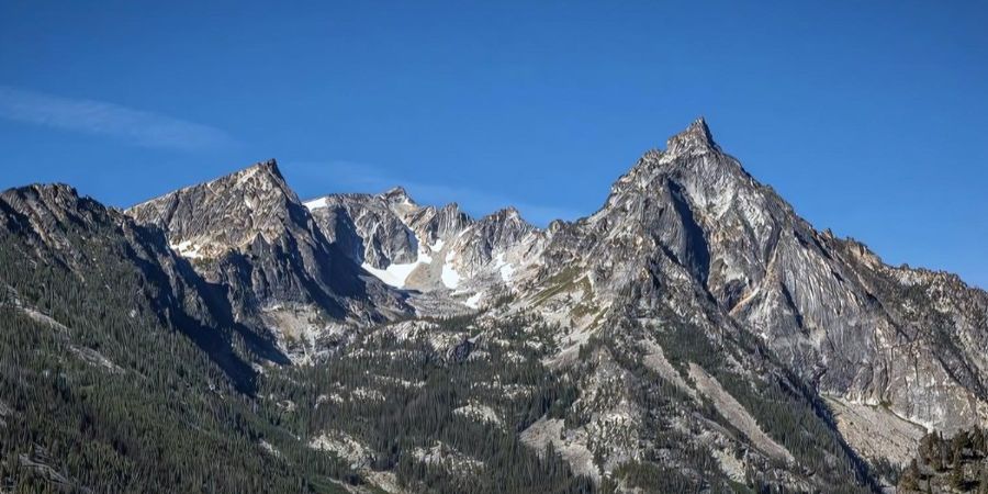 image of trapper peak in the bitterroot mountains